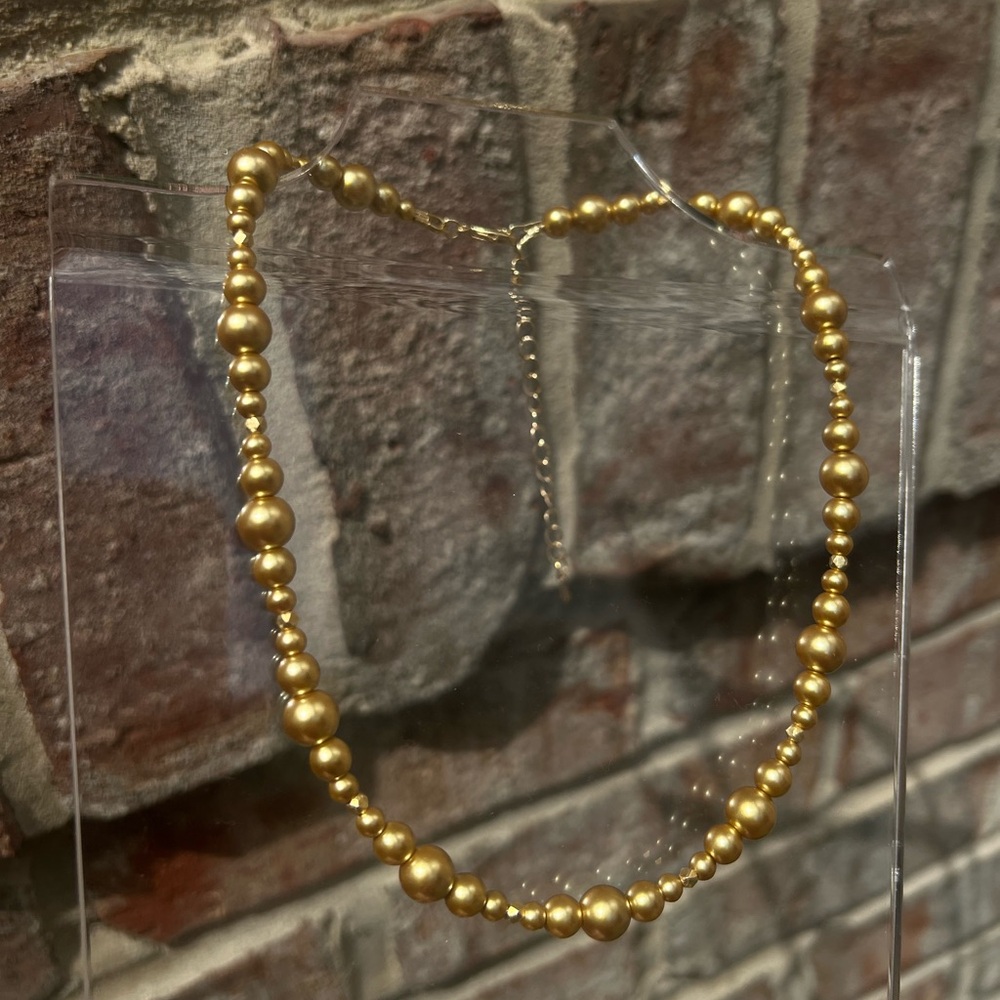 Elegant Gold Beaded Necklace